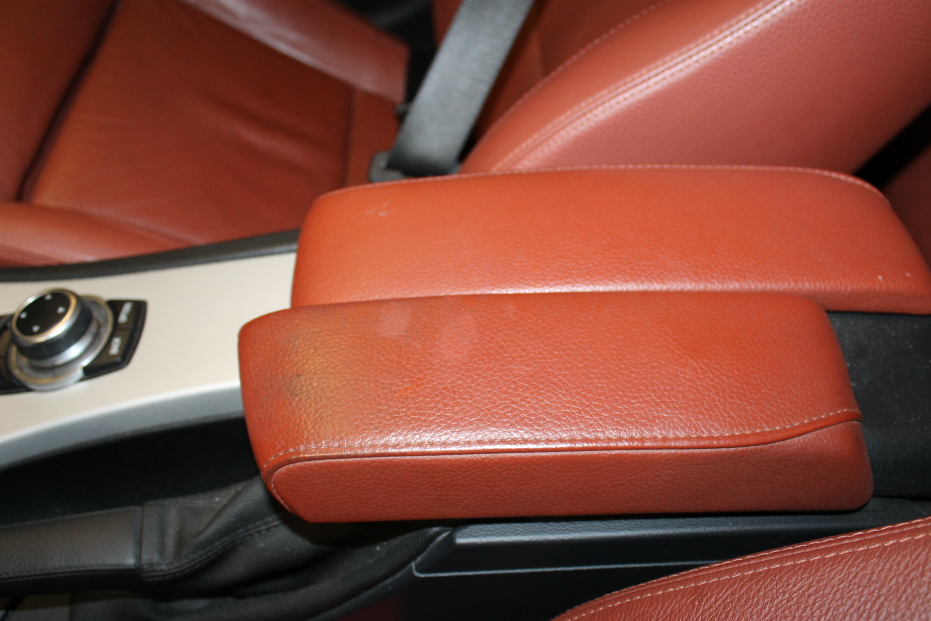 Czyszczenie i impregnacja sk&oacute;rzanej tapicerki samochodowej - efekt: sk&oacute;ra jak nowa&nbsp;